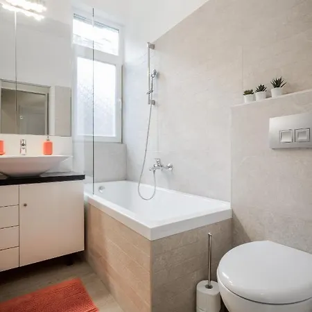 Bpr Danube Panoramic Apartamento *