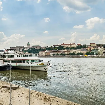 Bpr Danube Panoramic Apartament